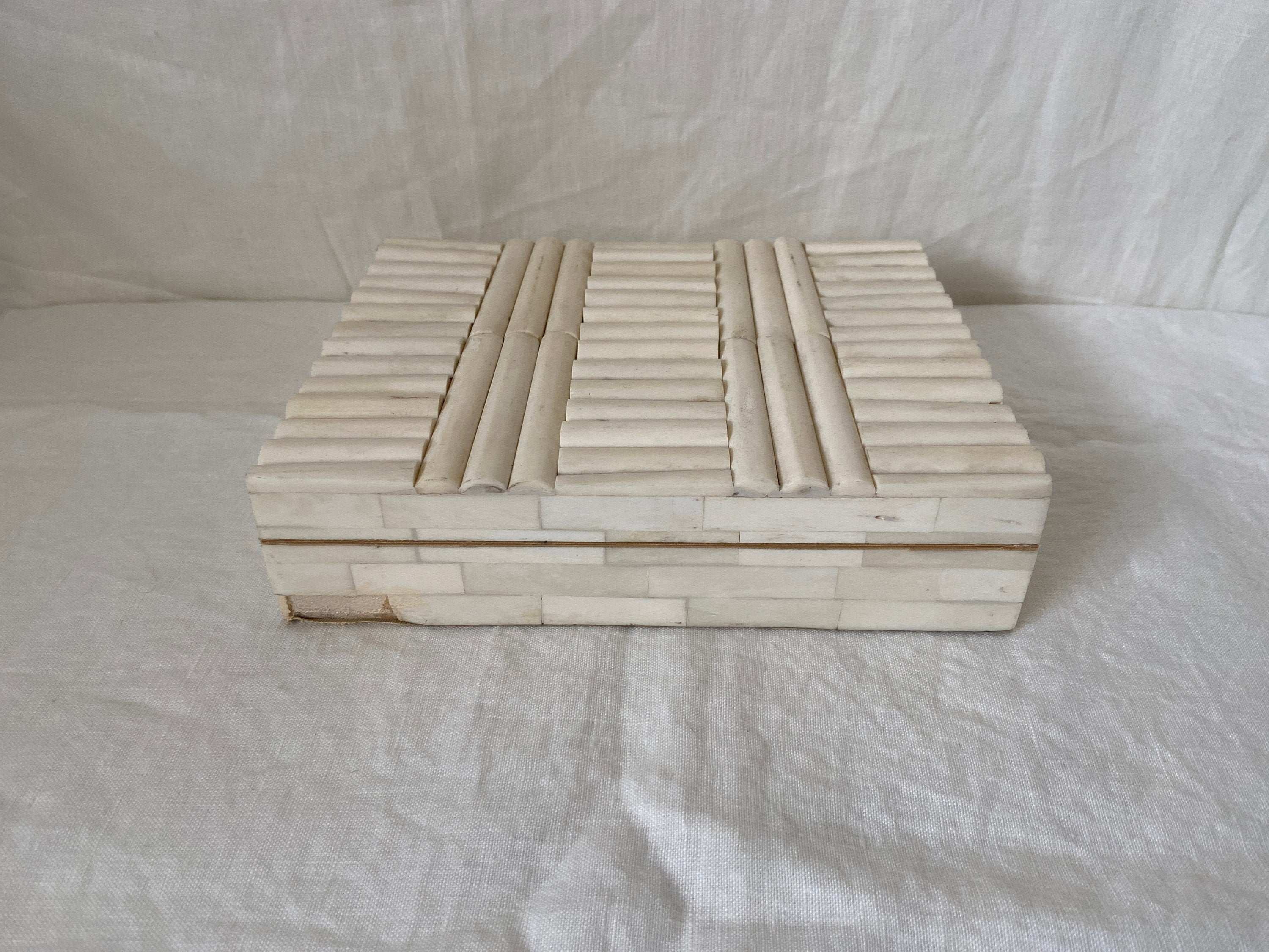 White/Ivory Box