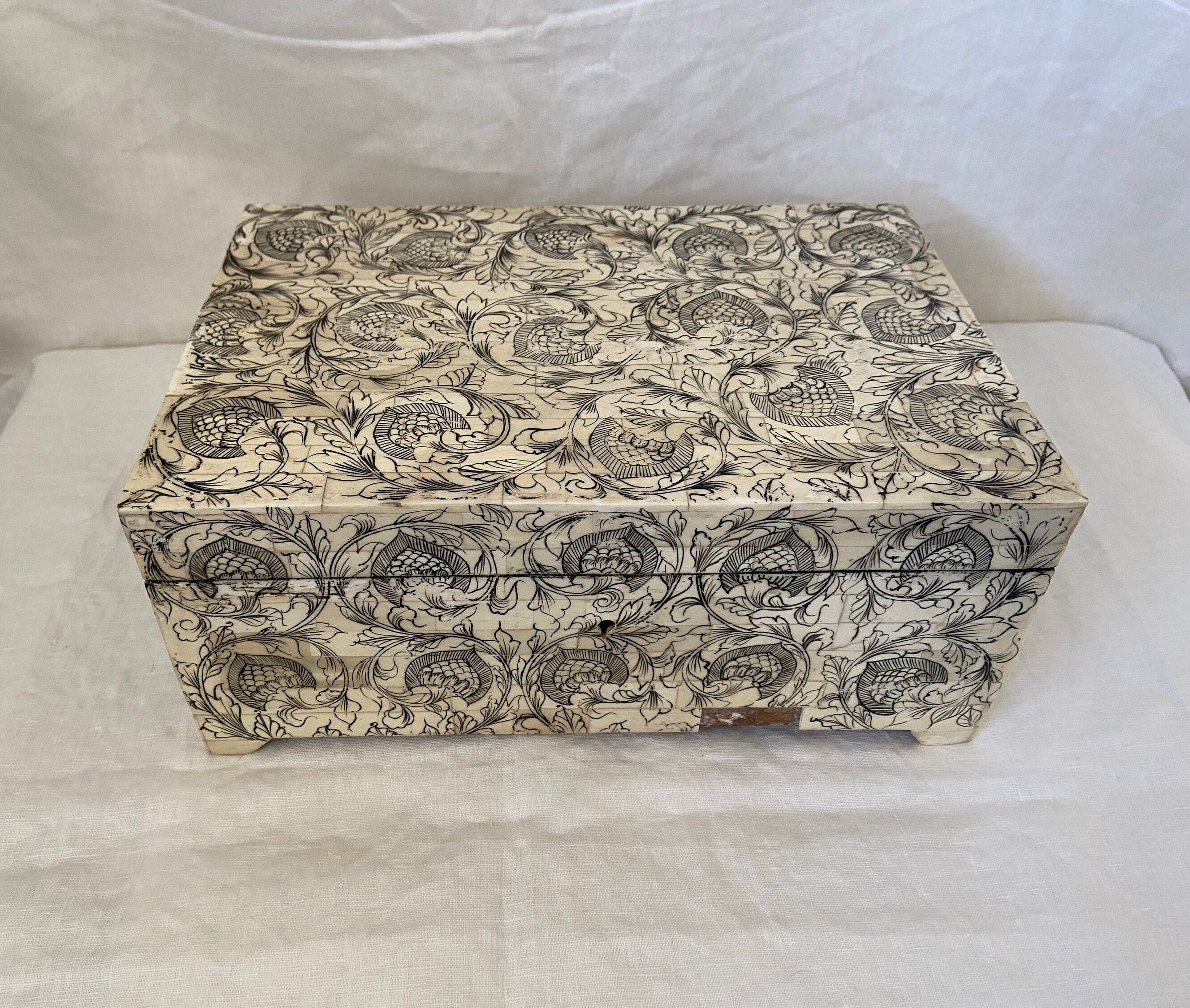 Black and White Floral Print on Ivory Box