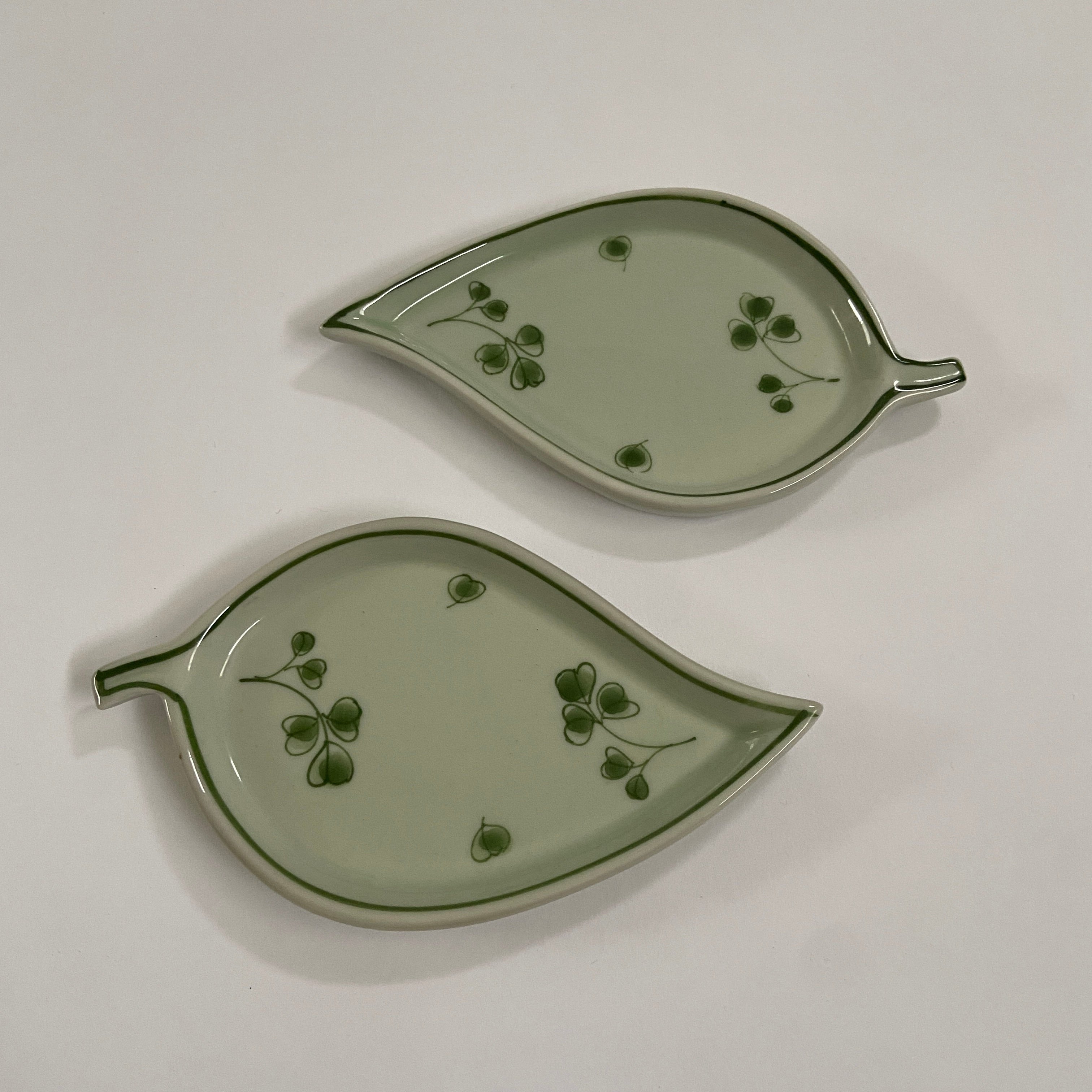 Set of 2 Leaf Trinket Dishes