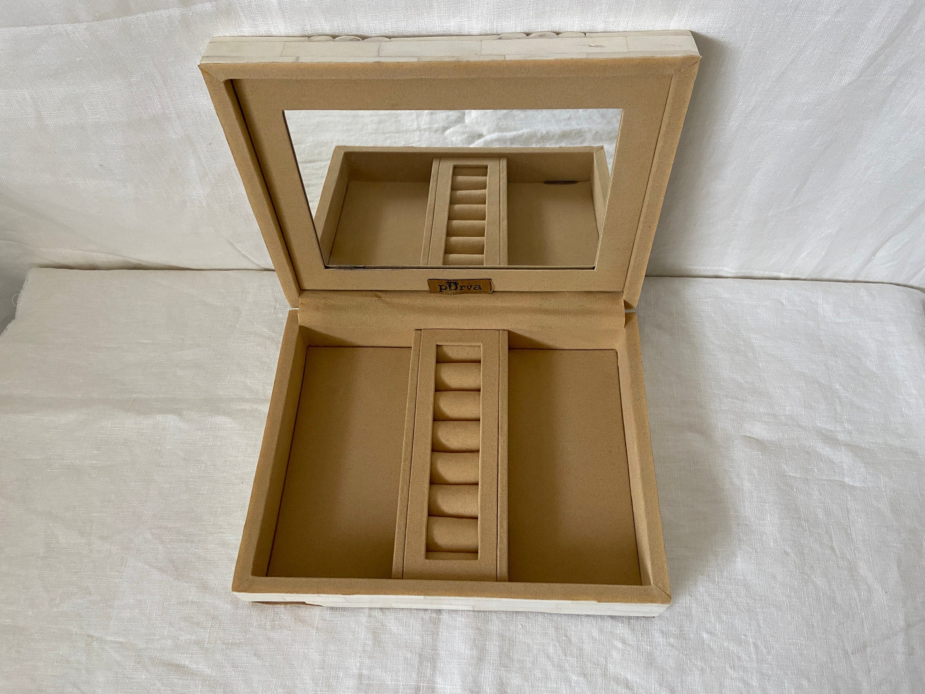 White/Ivory Box
