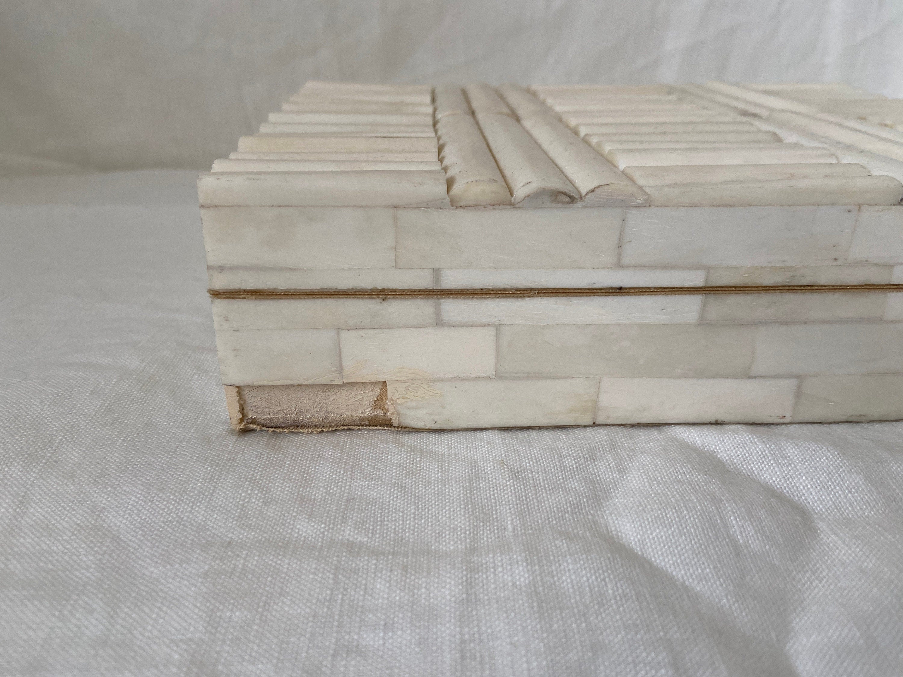 White/Ivory Box